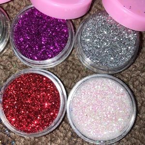 Cosmetic glitter